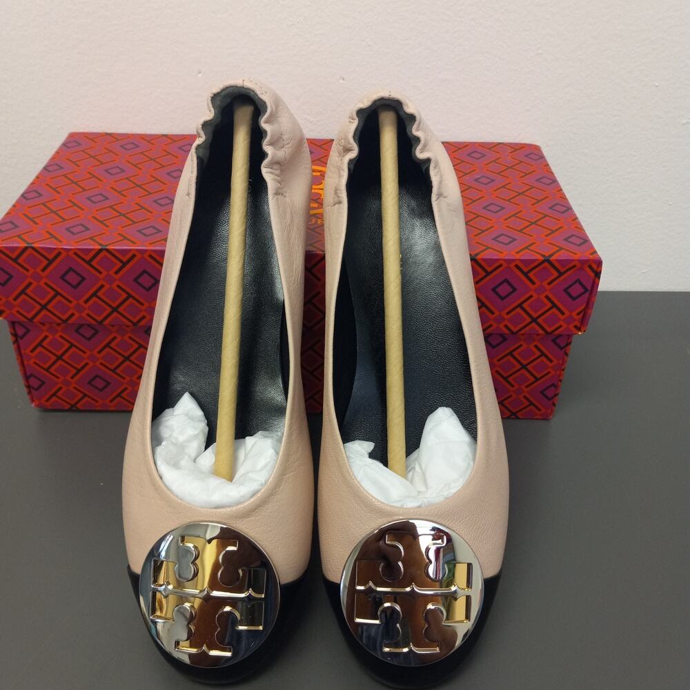 Tory Burch Claire Flat Shoes Size 5....New